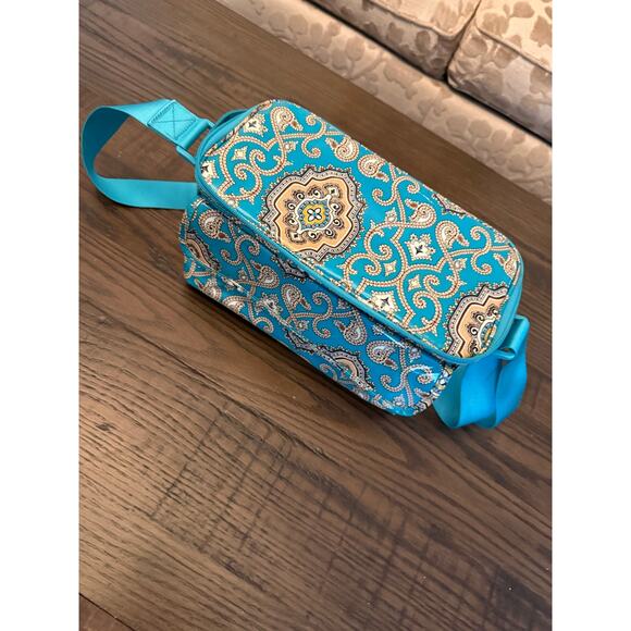 Vera Bradley Vinyl Cooler Insulated Lunch Bag - Picture 3 of 10